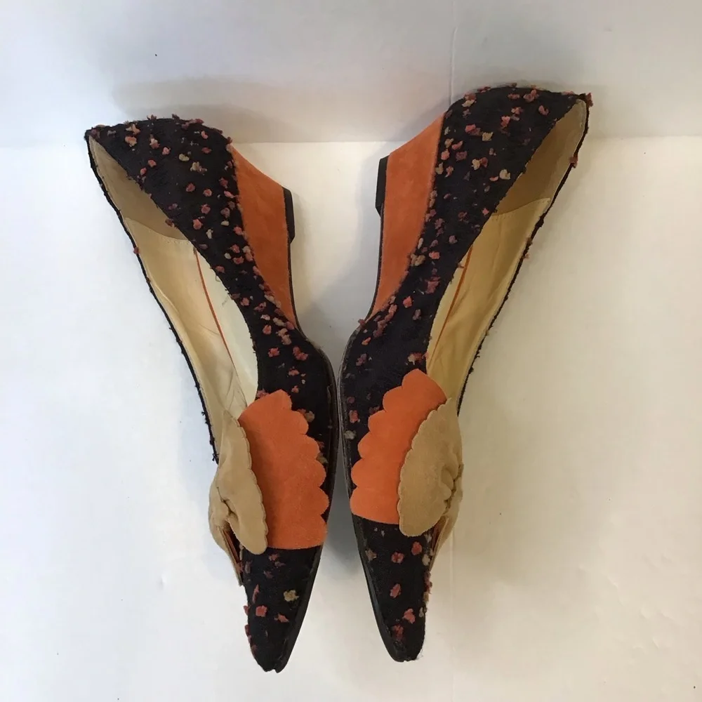 BUTTER Women's Black Orange Tan Speckle Fabric Suede Bow Pointed Wedge Pumps 9